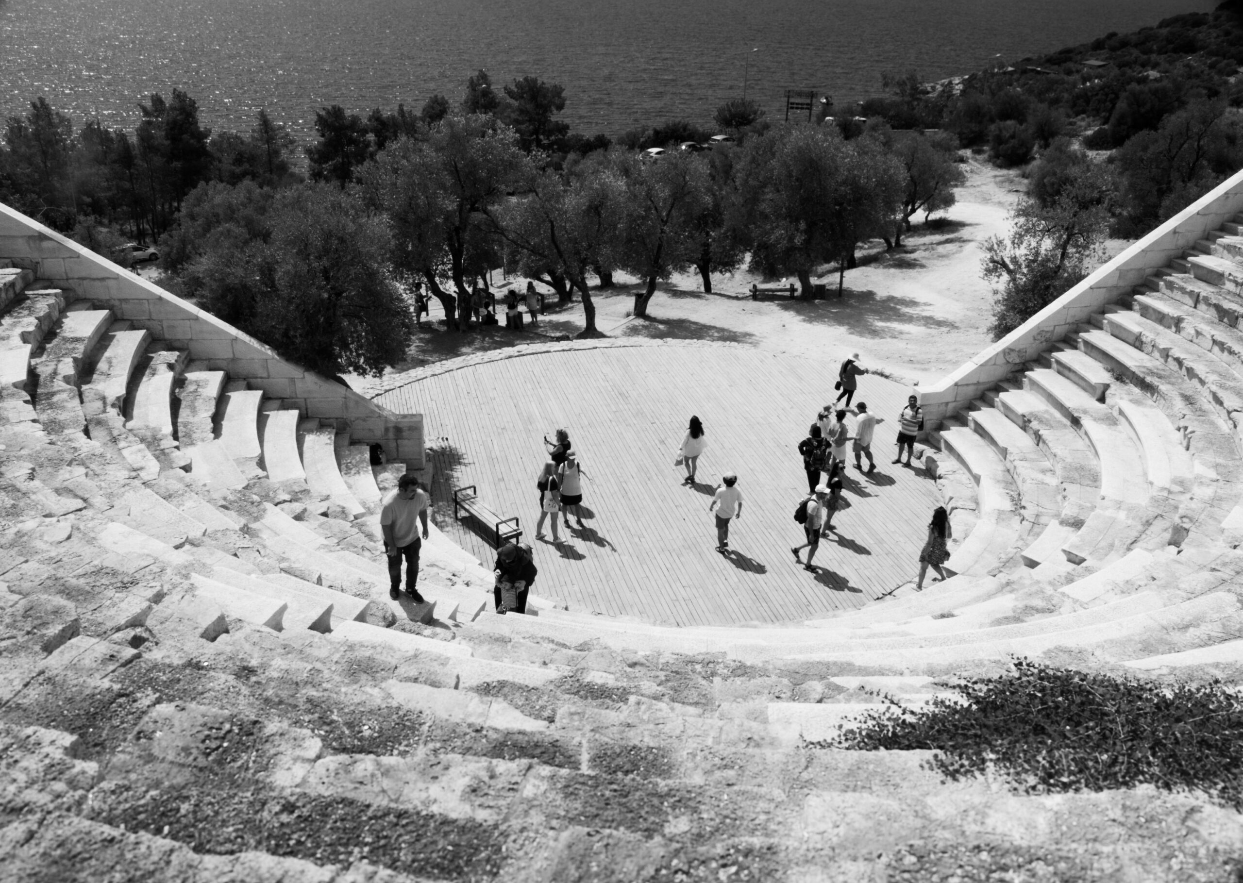 Zdjęcie do artykułu: Teatr grecki – jak antyczne zasady wpływają na współczesną scenę